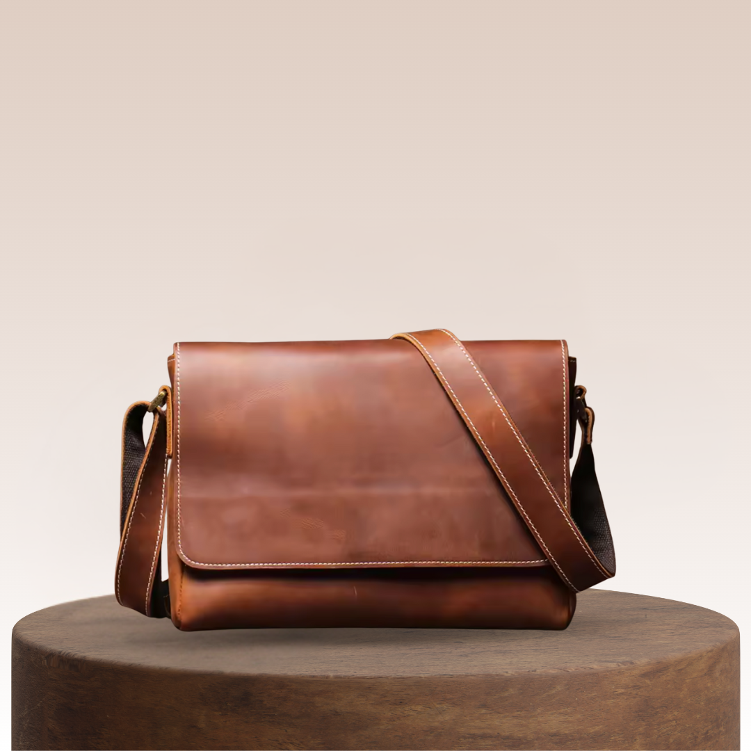 Luke Daily Leather Messenger