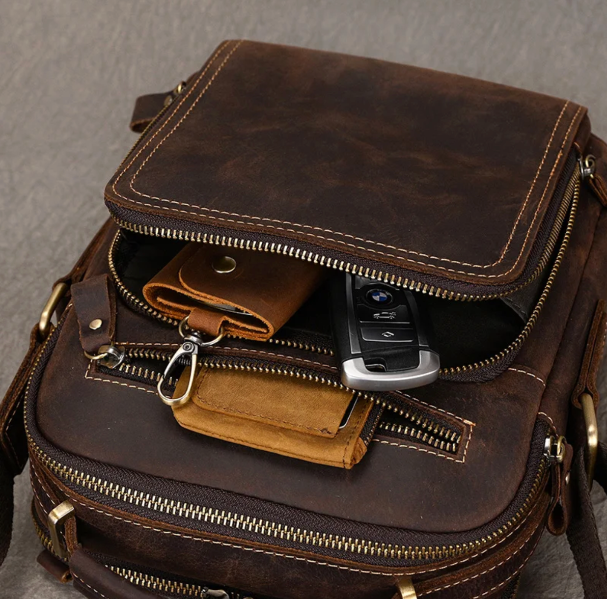 River | Leather Shoulder Bag