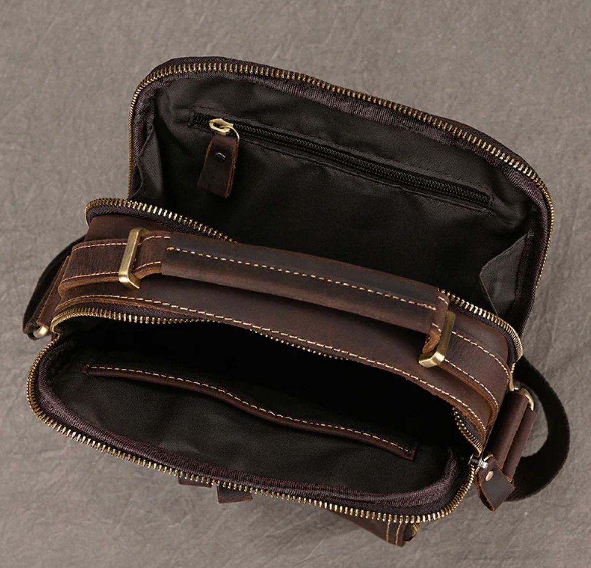 River | Leather Shoulder Bag