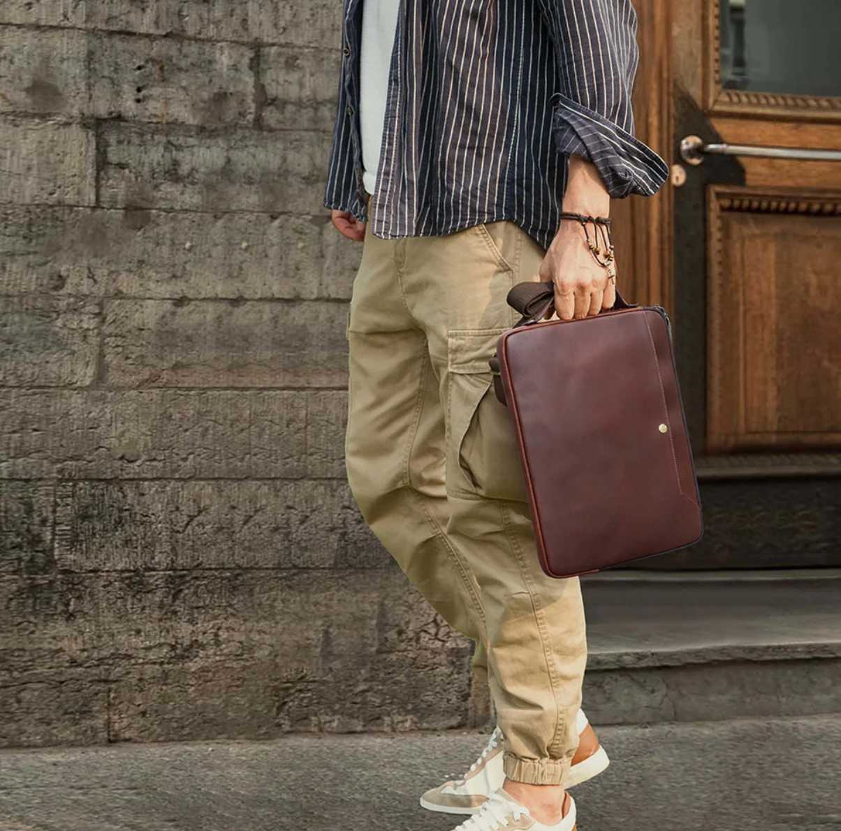 John | Genuine Leather 14.2 Inch Laptop Bag